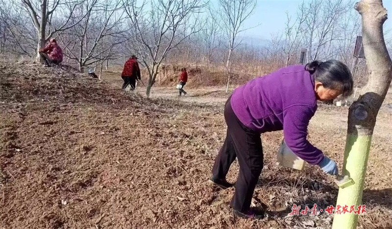 華  亭